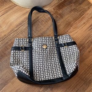 Tommy Hilfiger vintage black & cream handbag purse